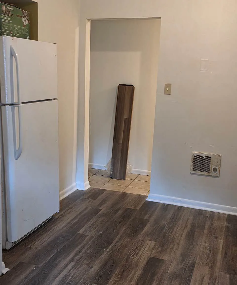 2 bed, 1.5 bath, $1,100 — Photo 2