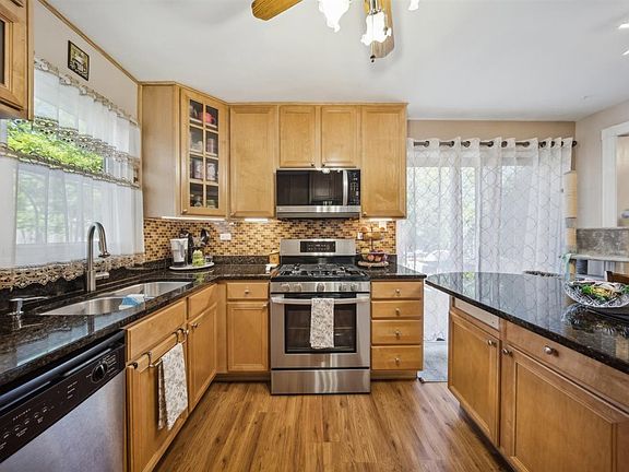 5th image of 2121 Pepperwood Ln #0