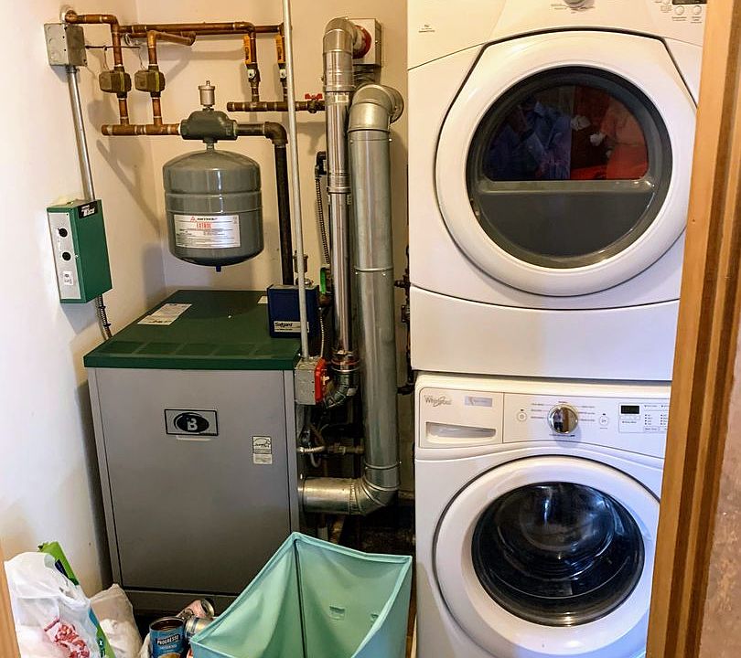 University Student Rental walking distance to campus, 3BR/1BA 275