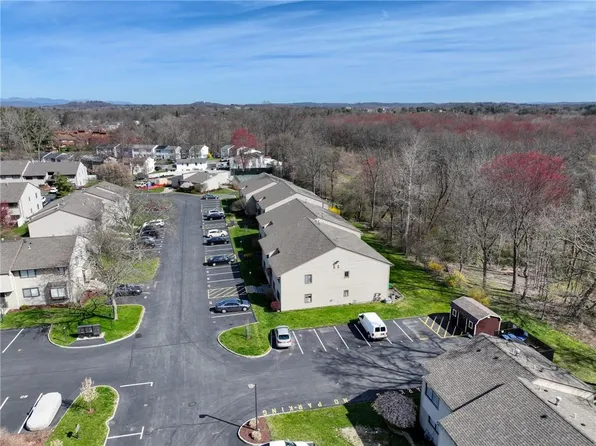 13 Knights Bridge #F, Poughkeepsie, NY 12603