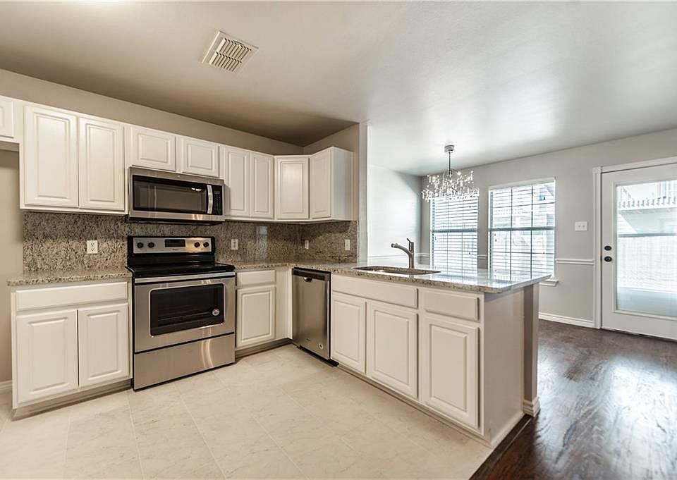 1st image of 3925 Fernando Dr