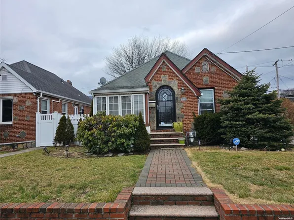 406 Rockaway Parkway, Valley Stream, NY 11580