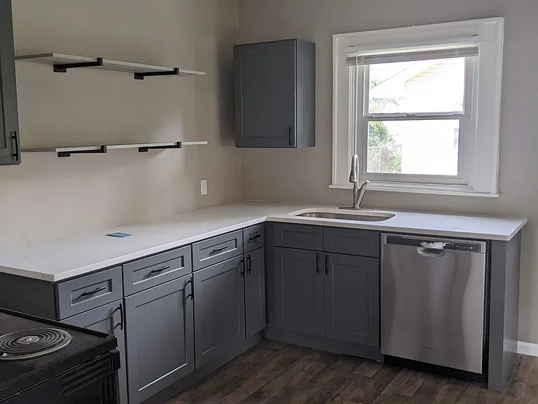 4101 Cornelius Ave — Photo 4