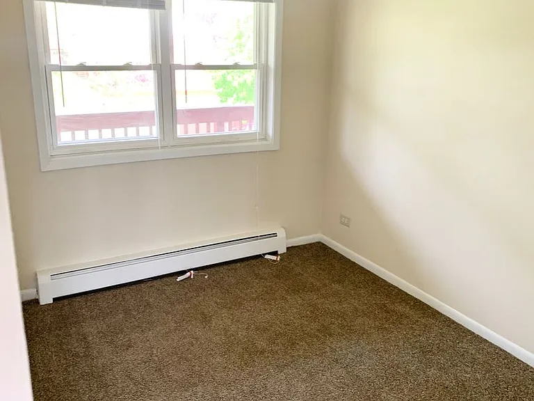 Palatine Park Apartments — Photo 24
