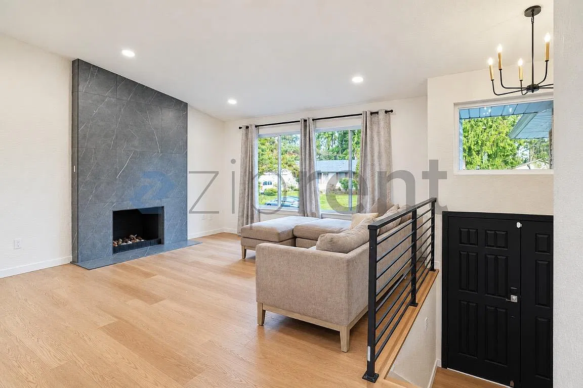 5 bed, 2142 sqft, $4,600 — Photo 3