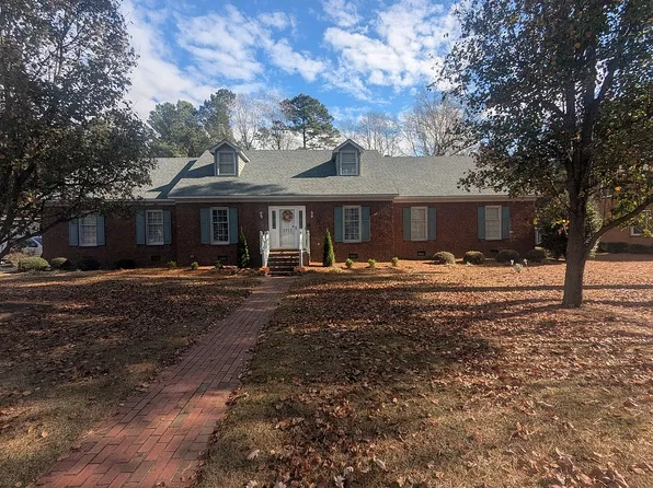 2717 Westbrooke Dr, Kinston, NC 28504