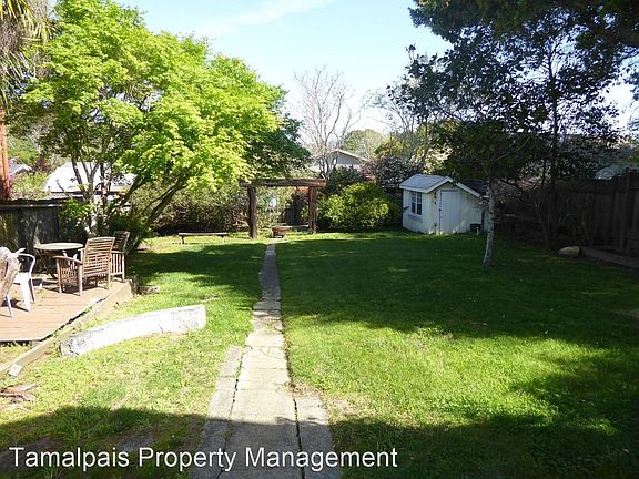 3rd image of 440 Manzanita Ave