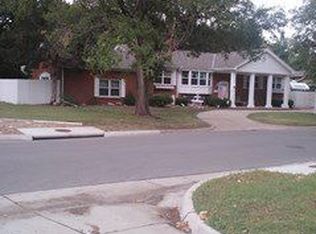 382 N Fairway Ave, Wichita, KS 67212