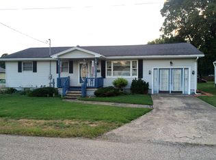 755 George St, Belpre, OH 45714