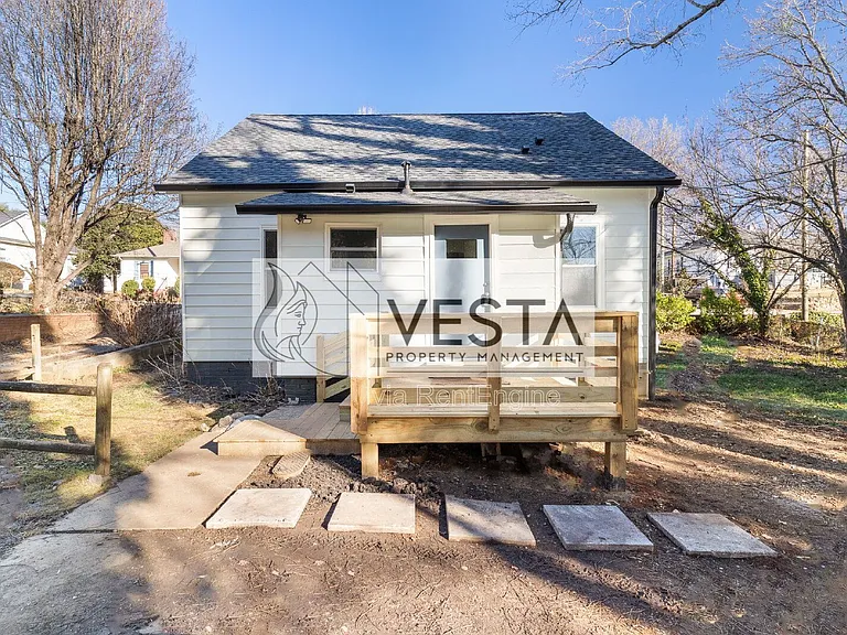555 Baldwin Ave — Photo 25