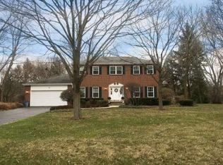 9 Trent Rd, Hawthorn Woods, IL 60047