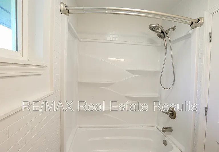 42 Hope Dr — Photo 25