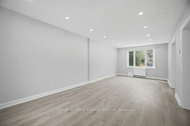 249 Burnhamthorpe Rd #-MAIN — Photo 13