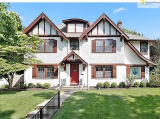 6931 Edgevale Rd, Kansas City, MO 64113