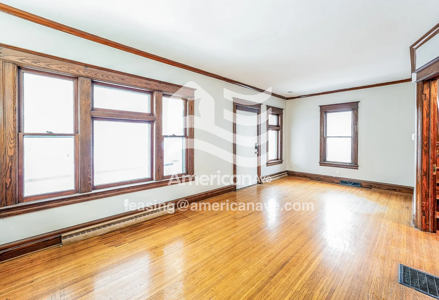 3 bed, 2.0 bath, 1600 sqft, $2,090 — Photo 4