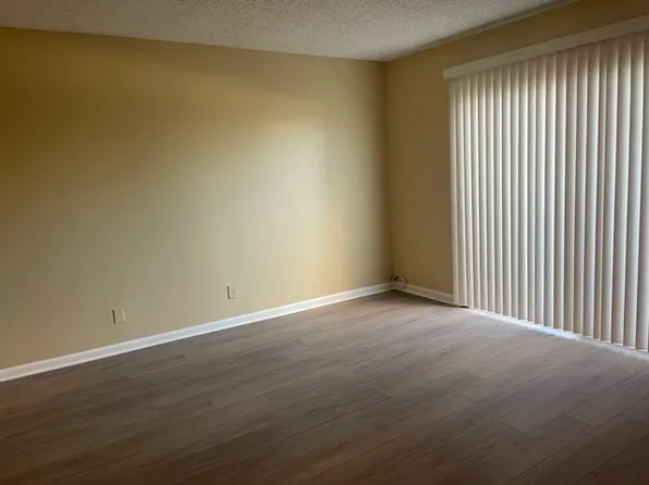 708 S Prospect Ave APT 5, Redondo Beach, CA 90277