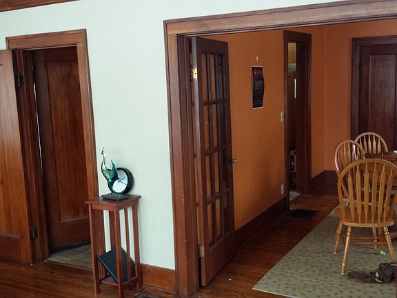 View from LR into DR (right)