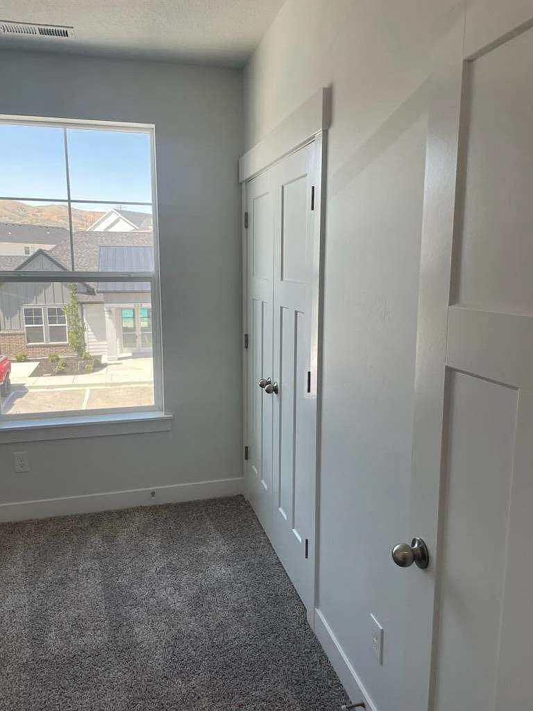 3 bed, 1272 sqft, $1,850 — Photo 4