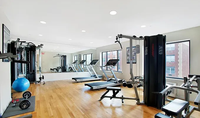 Rented by LV NY REALTY INC | media 4