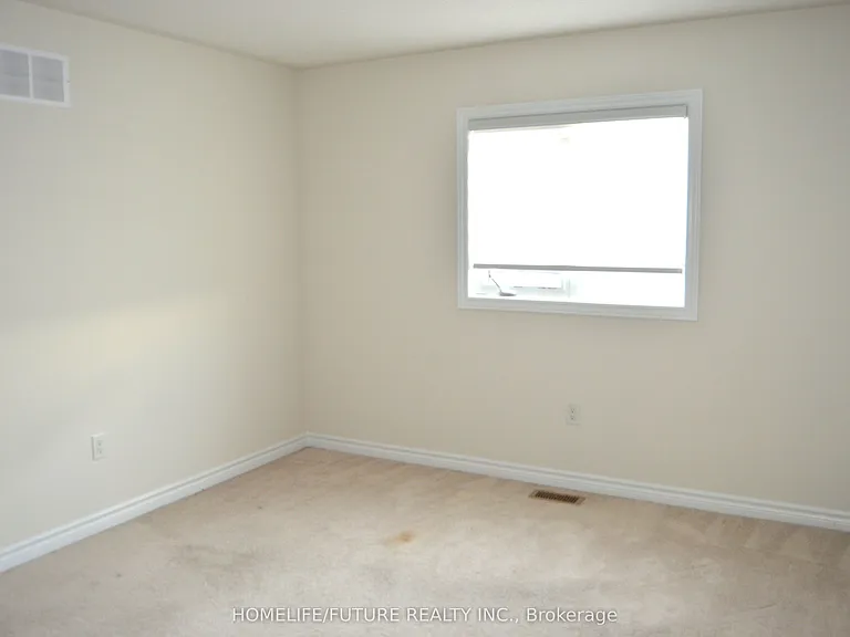 28 McCaskell St — Photo 11