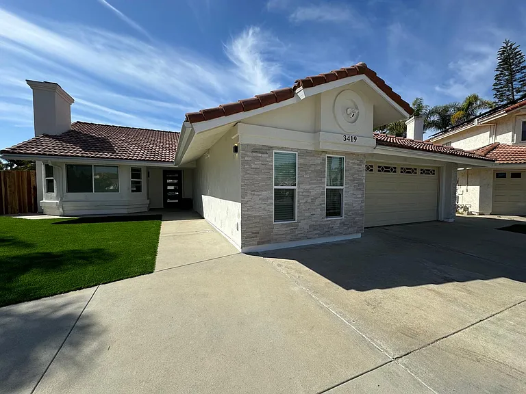 Front view of the house.