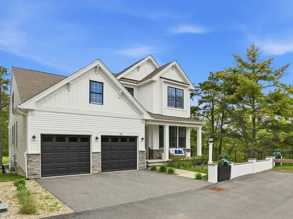 48 Briarwood, Plymouth, MA 02360