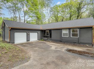 6618 Lakeside Dr, Charlotte, NC 28215