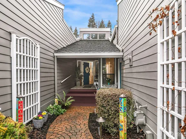 15000 Village Green Drive #22, Mill Creek, WA 98012