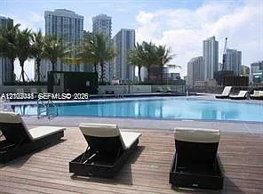 Ivy Condo Condominium — Photo 2