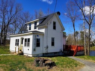 15 Crummett St, Benton, ME 04901