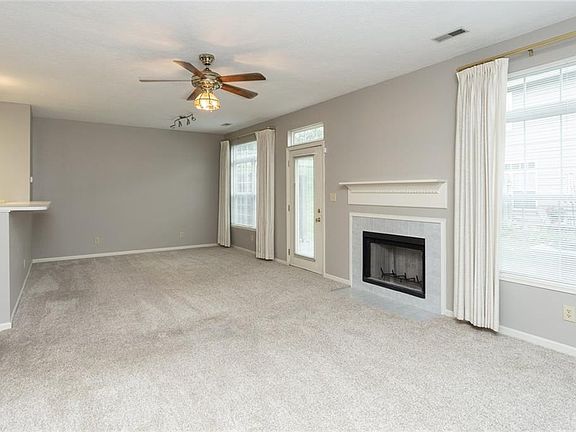 5th image of 1009 Grovewood Dr