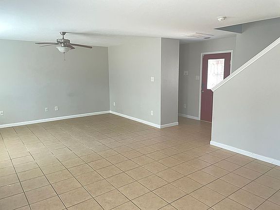 4th image of 815 Leaholm Ln