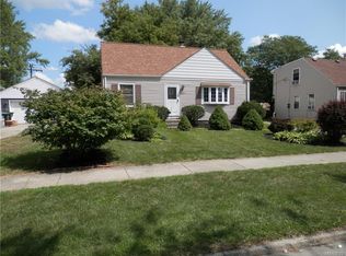 74 Murray Ter, Tonawanda, NY 14150