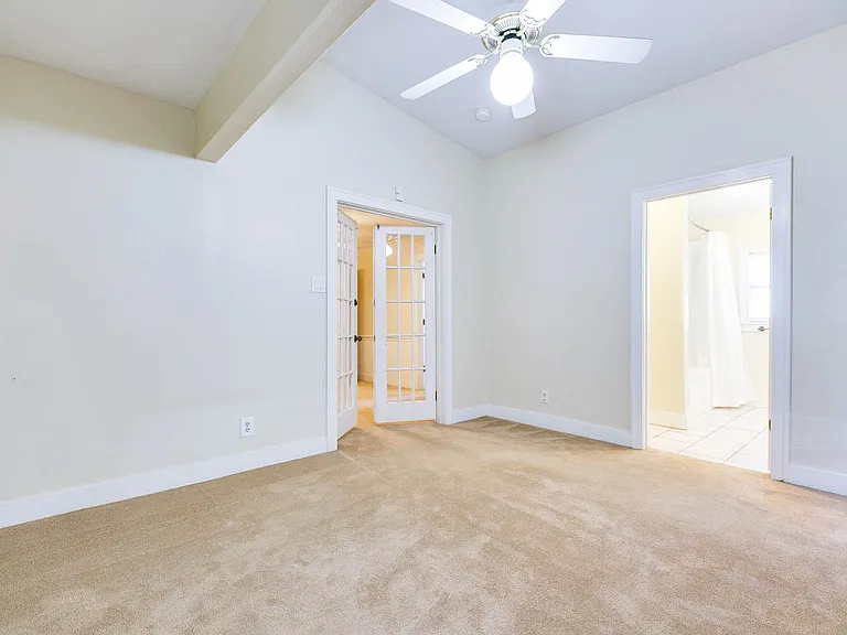 1119 Kenwood Dr — Photo 22
