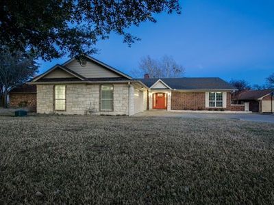 517 Kiowa Dr W, Lake Kiowa, TX, 76240