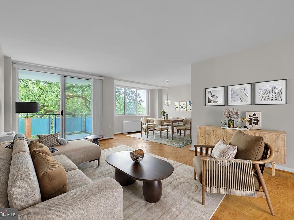 1st image of 10401 Grosvenor Pl APT 410