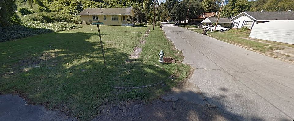 2nd image of 1045 Arkansas