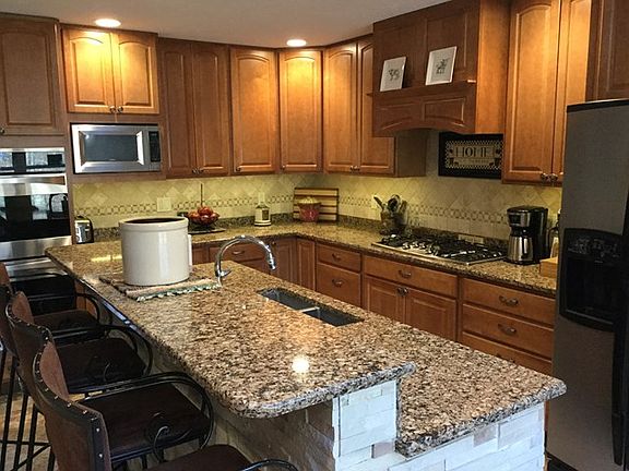 4th image of 33 Stonecroft Dr