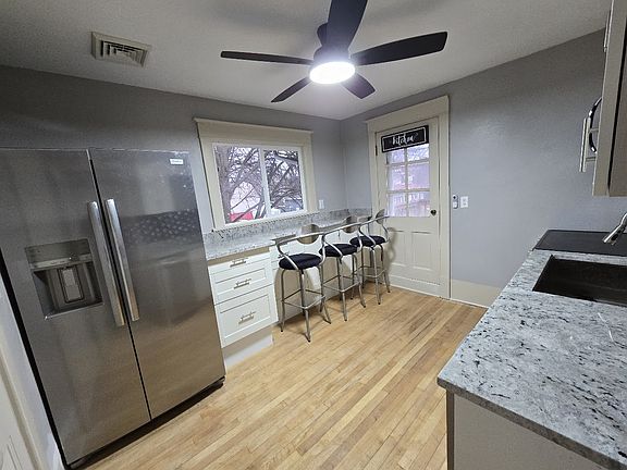 5th image of 517 Arcadian Ave