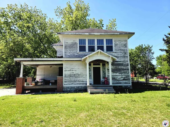 1208 W Broadway St, Clarksville, TX 75426
