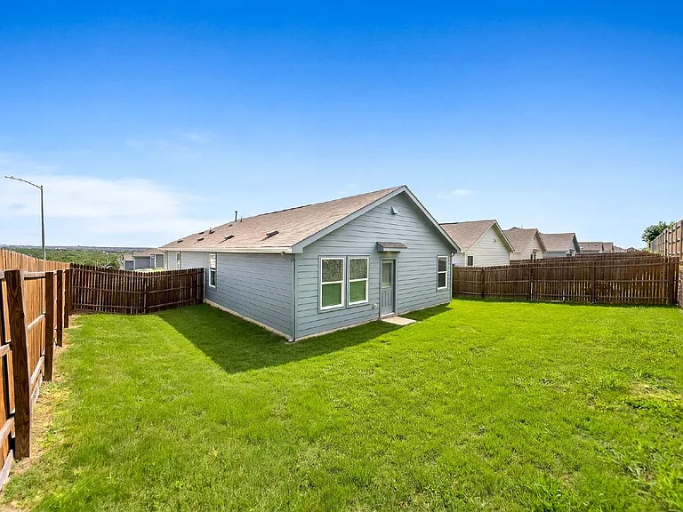 8802 McCoy Pass — Photo 38