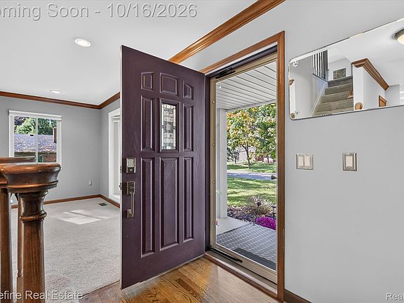 5th image of 23430 Winthrop Ct