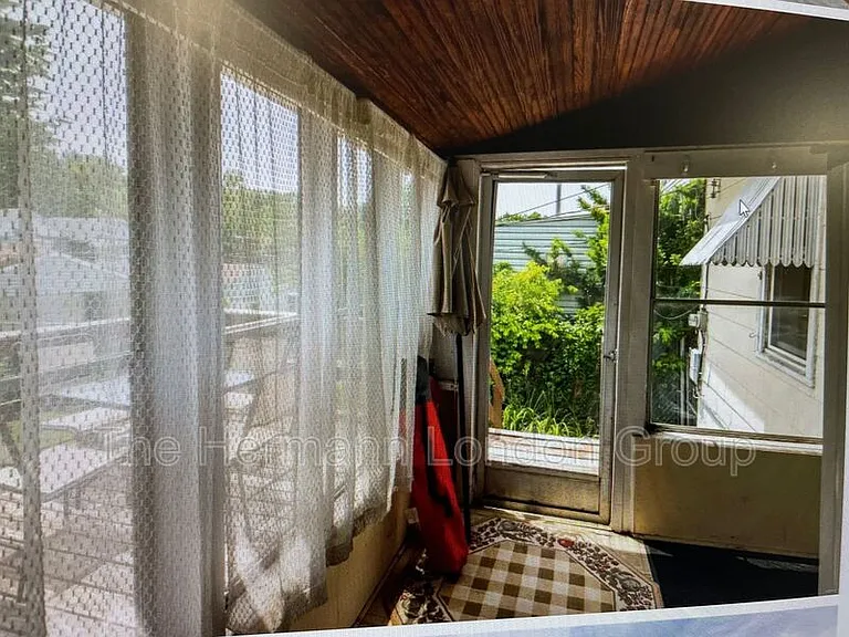 4424 Dewey Ave — Photo 8