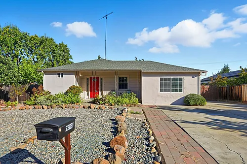 22081 Caroline Dr #1 Photo 1