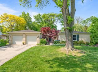 942 Marvell Ln, Highland Park, IL
