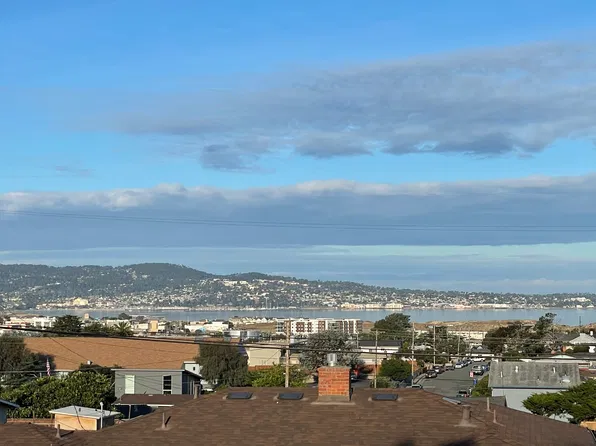 1949 Mendocino St, Seaside, CA 93955