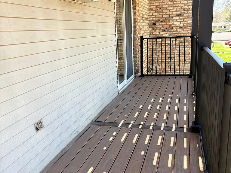 Allan Avenue Apartments — Photo 19