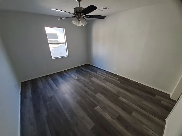 7307 Avenue H — Photo 8