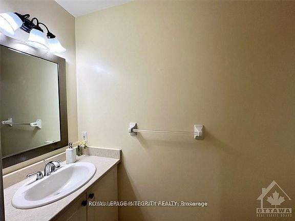 5th image of 249 Saddlesmith Cir