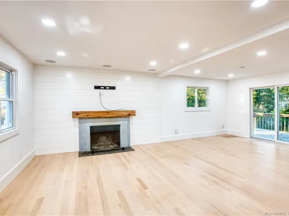 87 Square Acre Drive, Stamford, CT 06905
